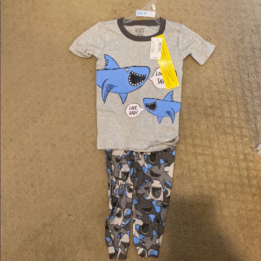 Children’s Place Toddler Boy shark pajamas sz 3T
